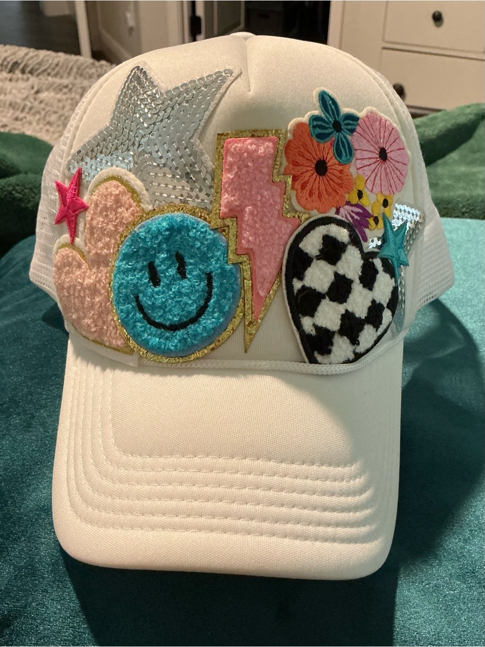 NWT White Trucker Hat with Colorful Chenille Patch Design | Smiley, Hearts & Sta